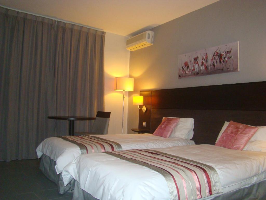 فندق داكاغْفي  فندق فريد الغرفة الصورة